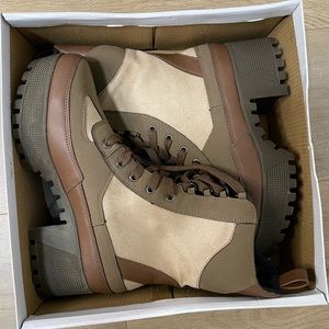 Forever 21 BROWN BOOTS  - Size 6.5